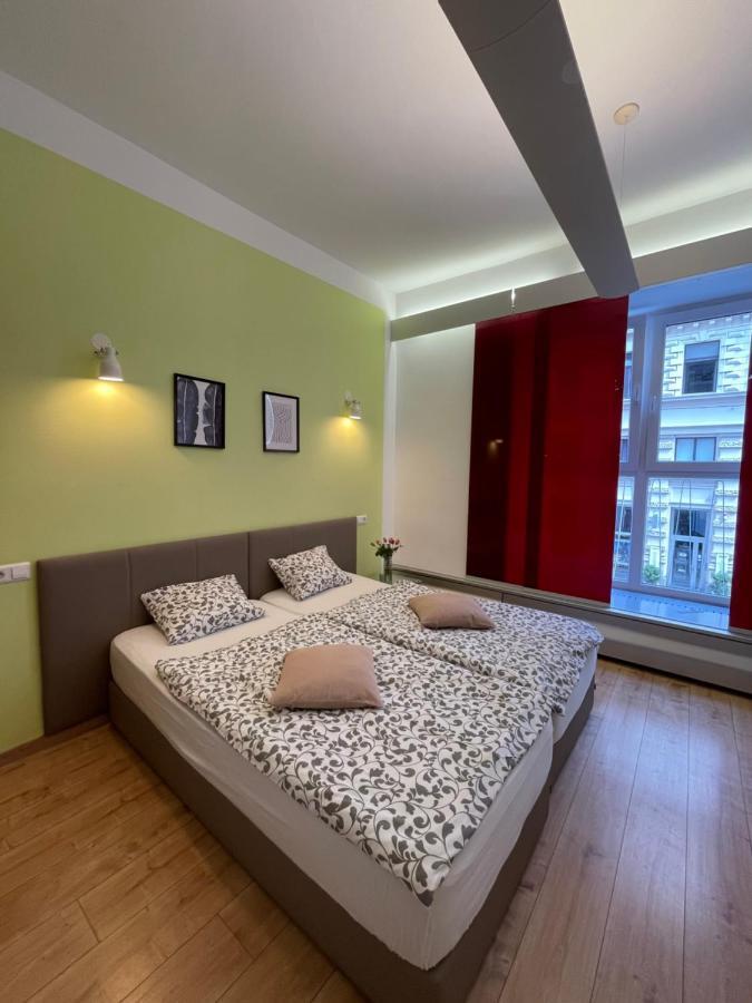 Hotel Dan In'N Out à Vienne Extérieur photo