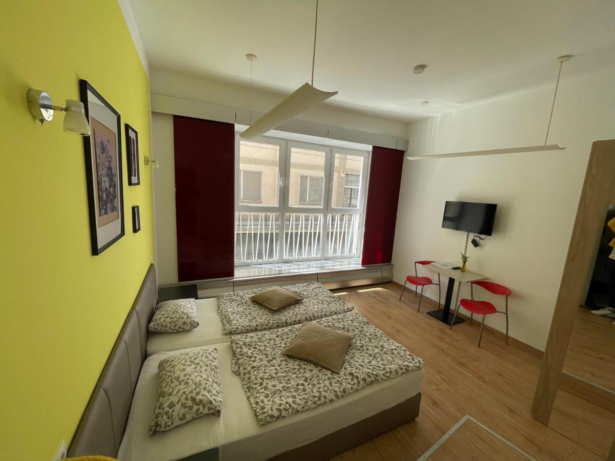 Hotel Dan In'N Out à Vienne Extérieur photo