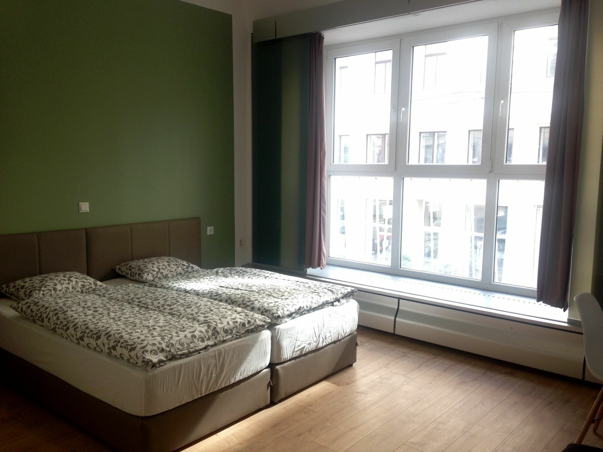 Hotel Dan In'N Out à Vienne Extérieur photo